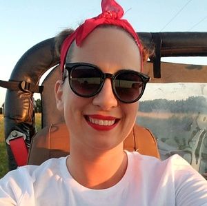 Meet your Posher, Desiree